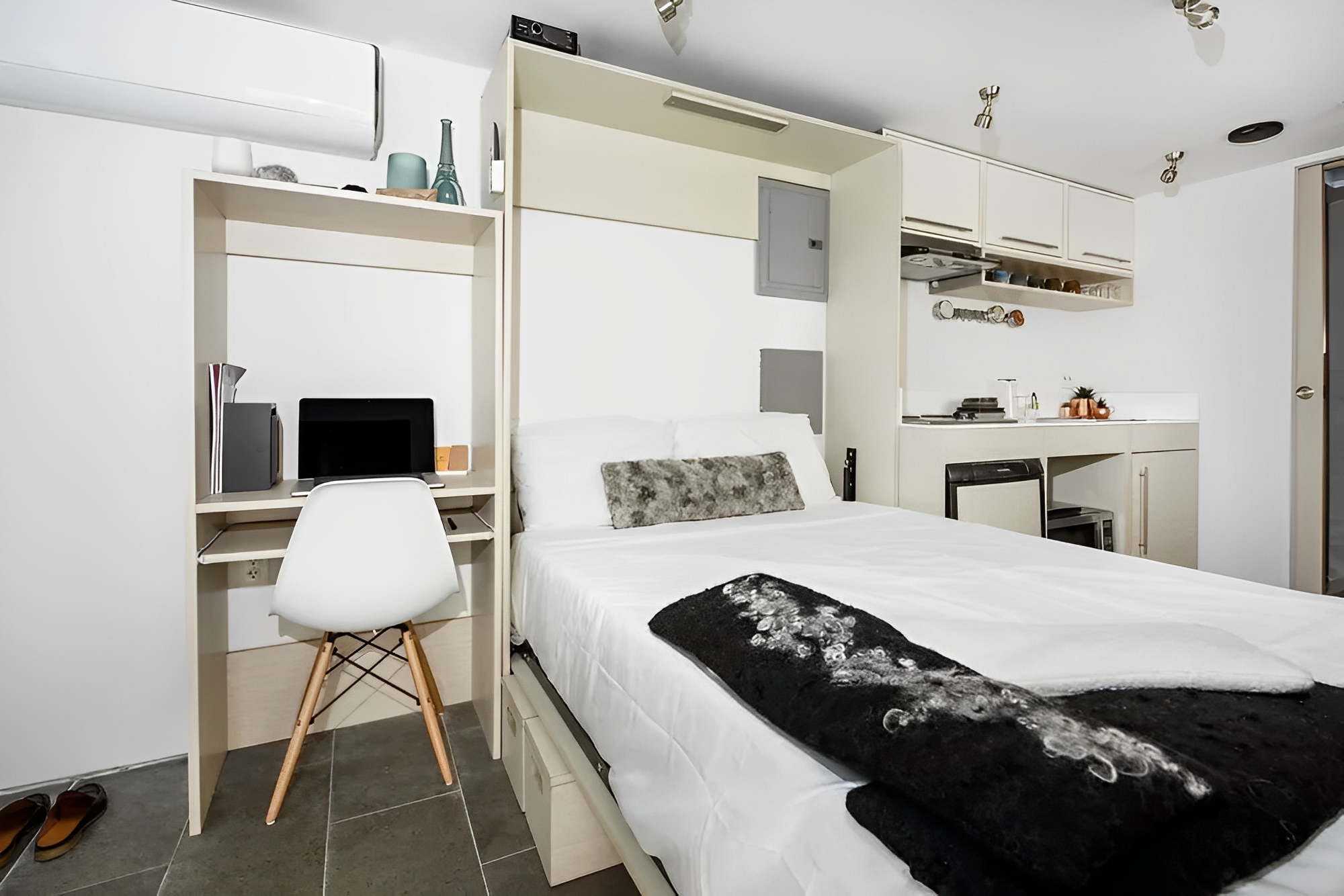 Fully Equipped 20ft Shipping Container Home - Image 7