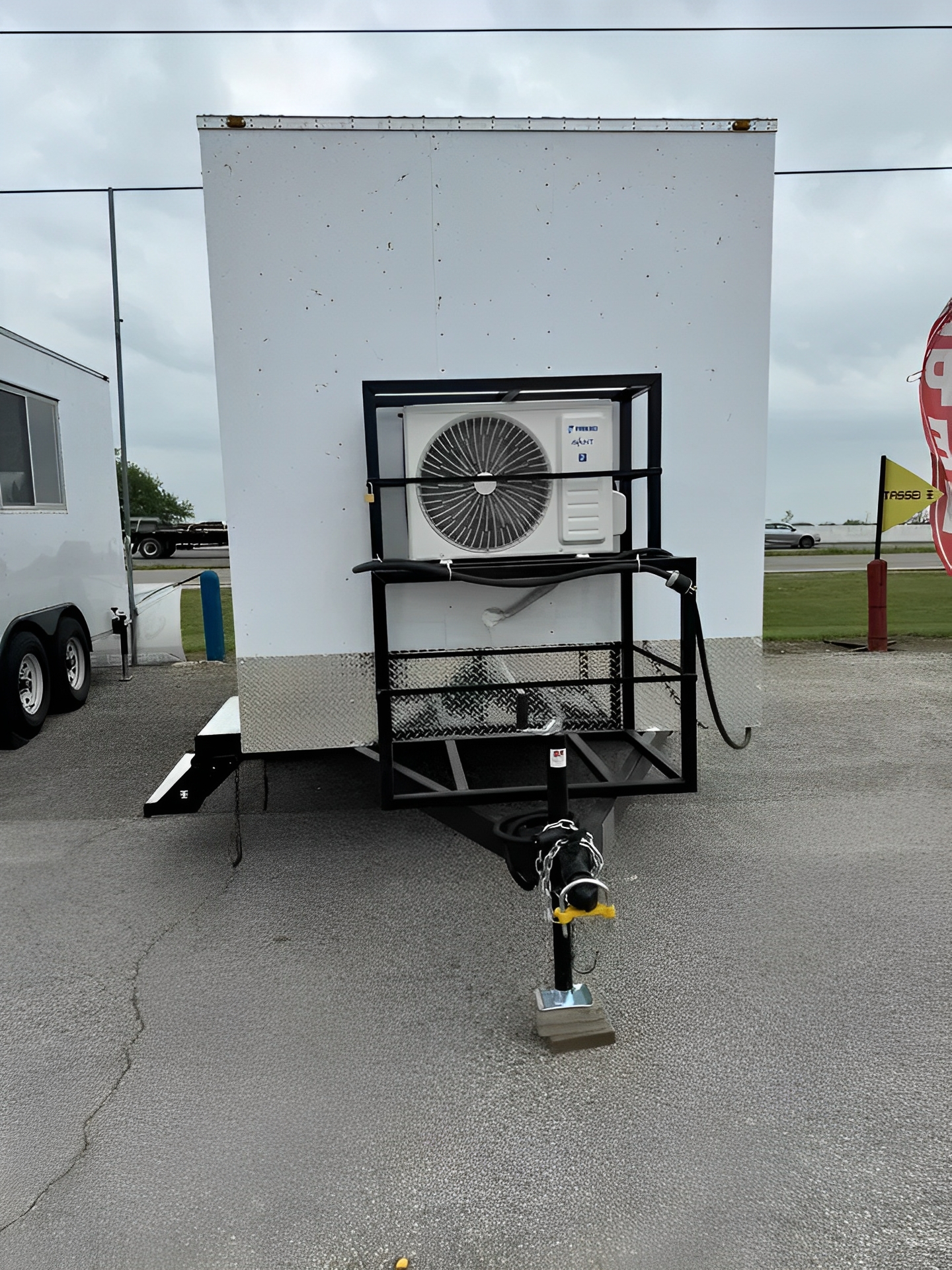 Upscale 2 Station Portable Restroom Trailer 7′ x 14′ - Image 3